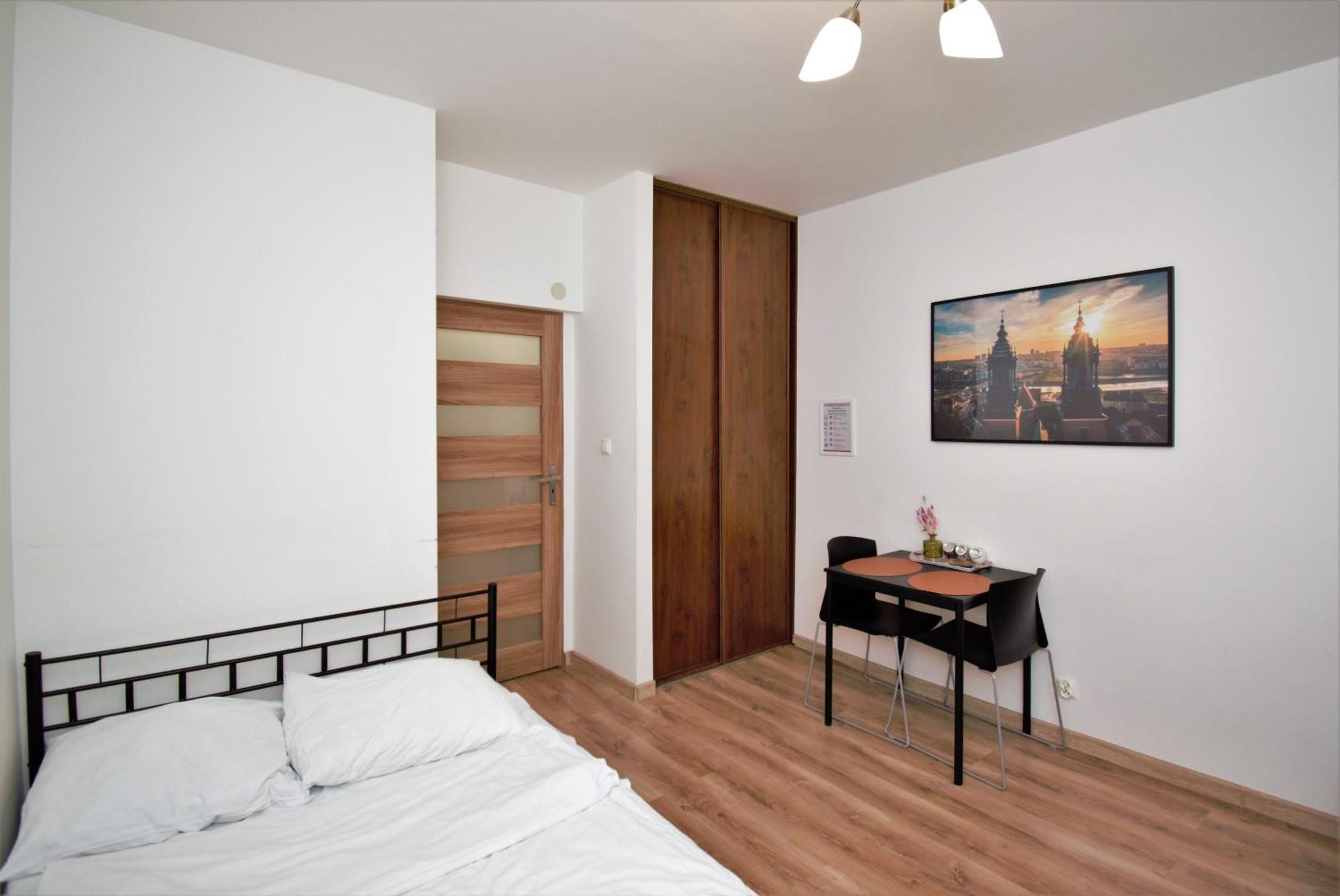 Roomspoznan Pl - Ogrodowa 9 - 24H Self Check-In Ngoại thất bức ảnh